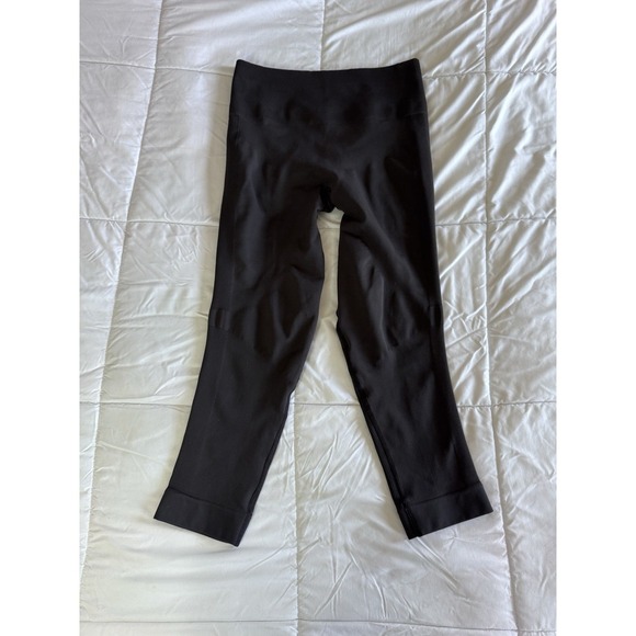 Lululemon Women's Size 8 Black Nylon Compression Capri 21" Activewear Leggings - Picture 1 of 9